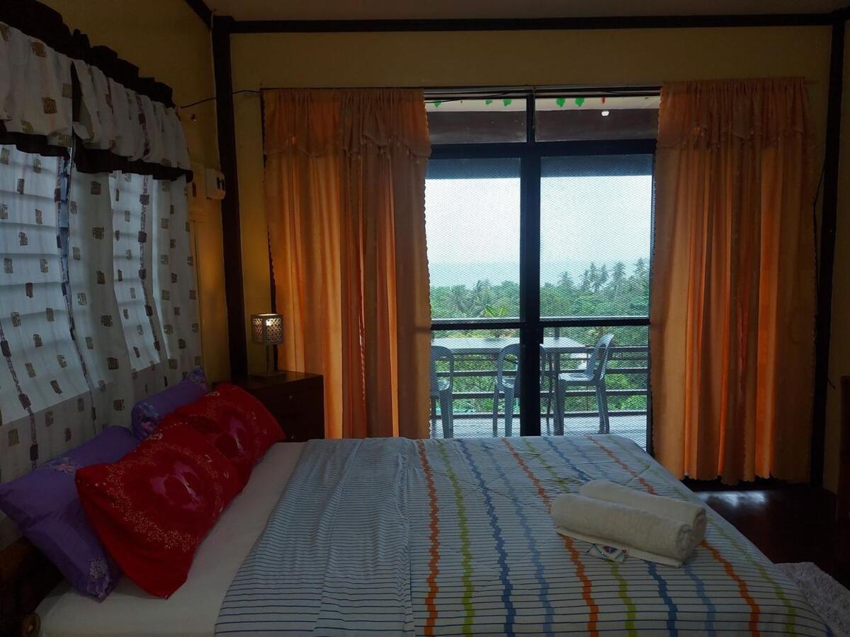 Island Samal Overlooking View House With Swimming Pools San Antonio  Exterior photo