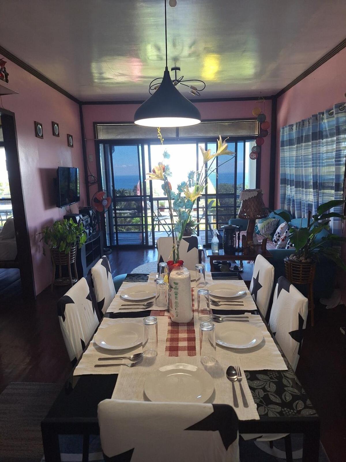 Island Samal Overlooking View House With Swimming Pools San Antonio  Exterior photo